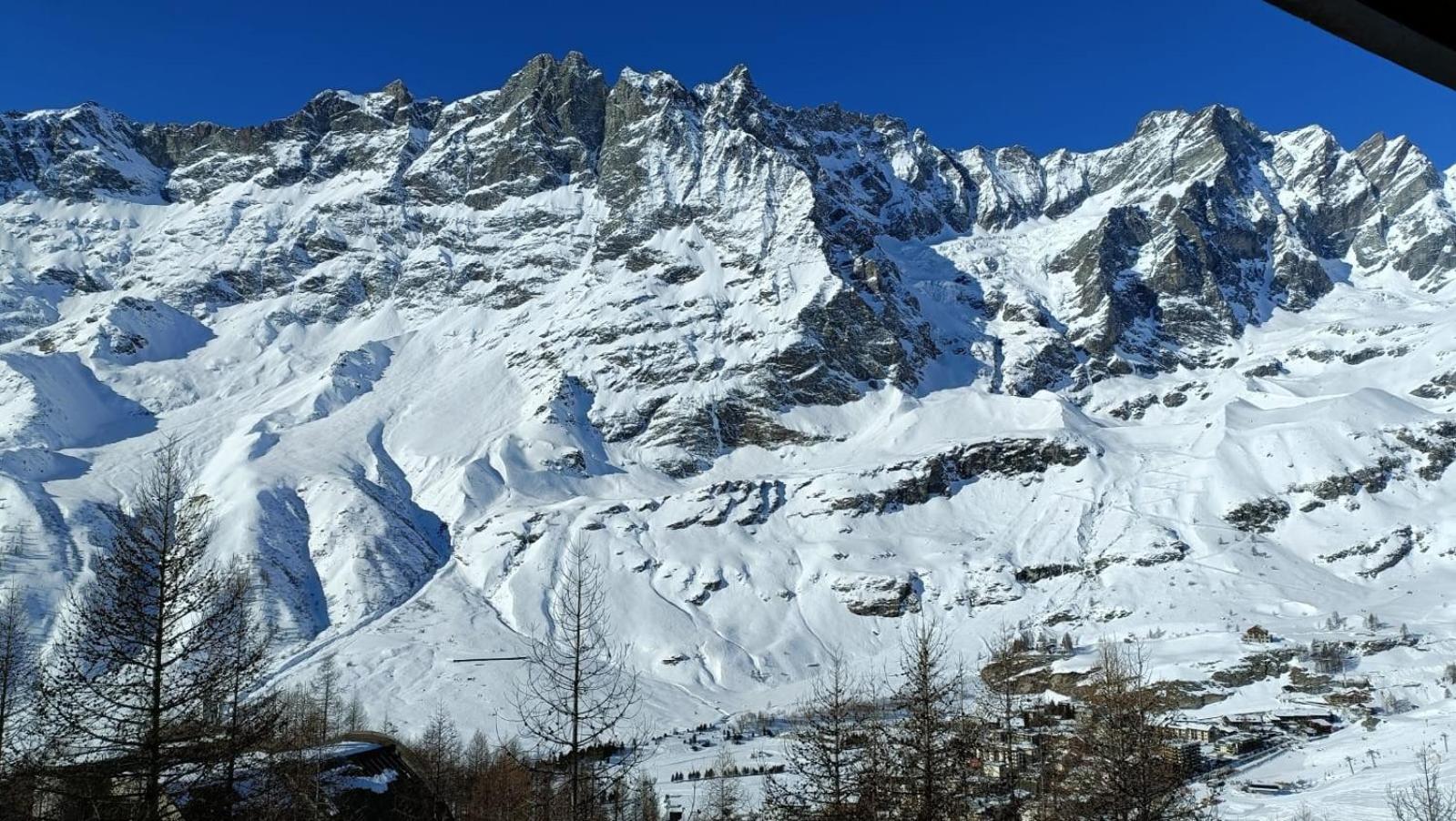 Panorama Chalet A La Grand'Ourse Di Cervinia Cir Vda Valtournenche 0198 布勒伊-切尔维尼亚 外观 照片